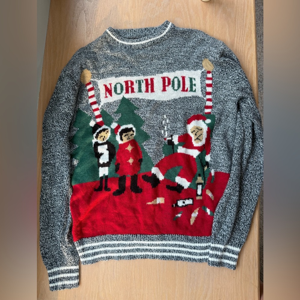 Men’s Winter Holidays sweater size M